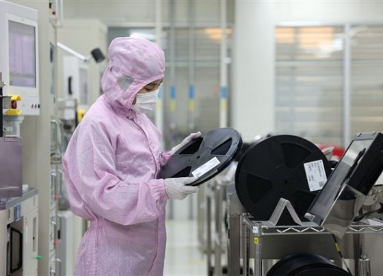 china’s-market-uncertainty-makes-japanese-toolmakers-bet-on-ai