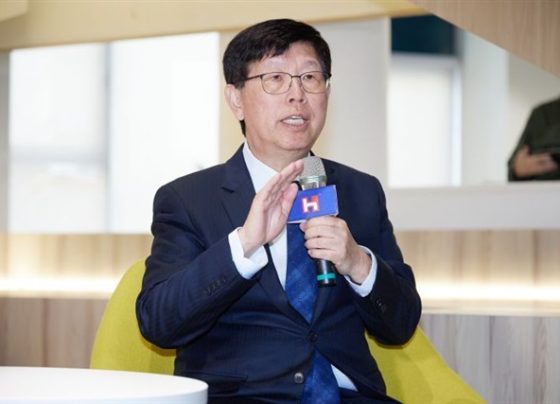 foxconn-chair-outlines-taiwan’s-path-to-industrial-transformation-through-patents-and-software