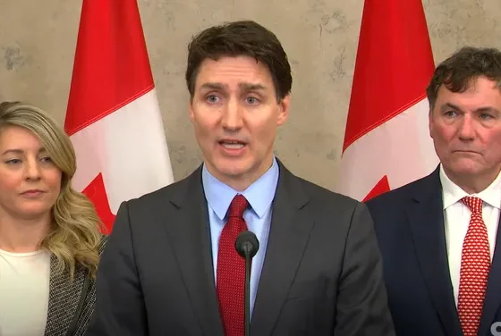 canada-strikes-back-with-25%-tariffs-on-select-us-goods