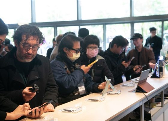top-4-global-smartphone-trends-shaping-2025
