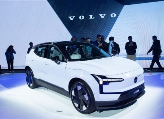 taiwan’s-ev-boom:-volvo-unveils-ex30-suv-with-snapdragon-8155-powered-smart-cockpit
