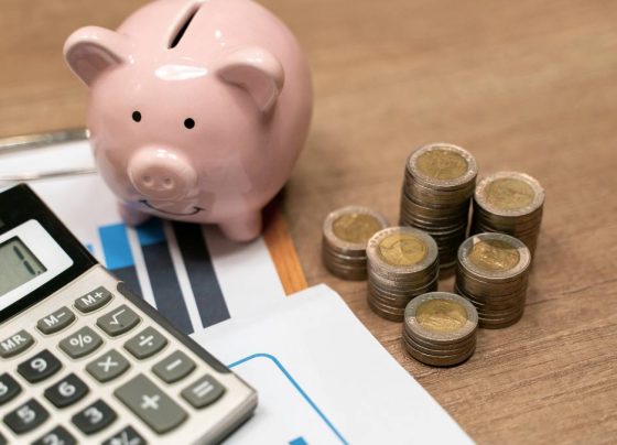 how-much-money-do-you-need-to-retire?-experts-share-savings-tips