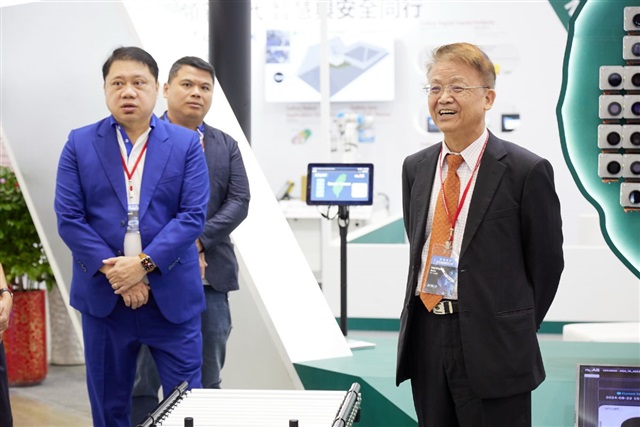 IPC vendors integrate hardware and software for competitive advantage
