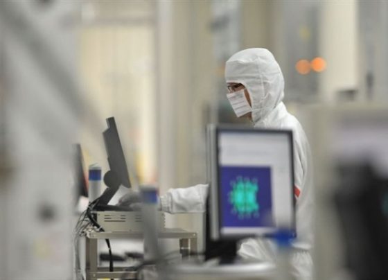 no-quick-fix:-renesas-tightens-belt-with-layoffs,-pay-freeze