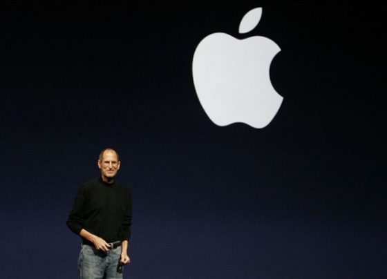 apple-grapples-with-ai-leadership-amid-siri’s-struggles-and-genai-push