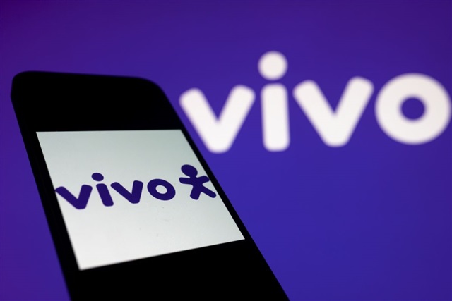 Vivo swerves EV hype for home robots as China ages