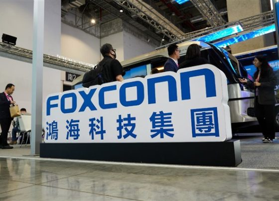 us-tariffs-force-foxconn-pivot-toward-india,-vietnam-for-non-china,-non-us-markets