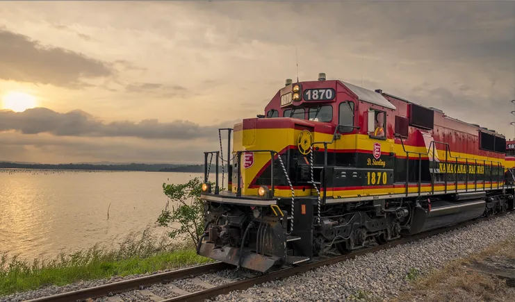APM Terminals acquires Panama Canal Railway from CPKC