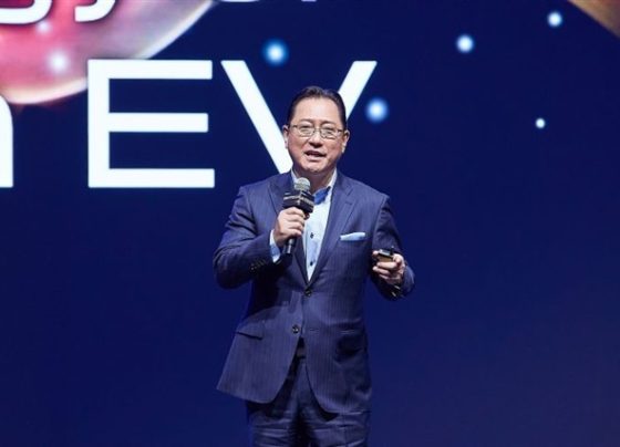 Foxconn-Hopes-To-Work-With-Nissan-On-Evs
