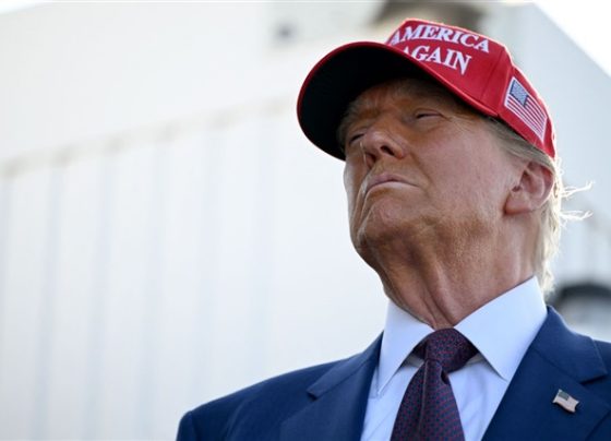 trump’s-tariff-push-disrupts-global-trade,-raises-risks-for-us.-economy