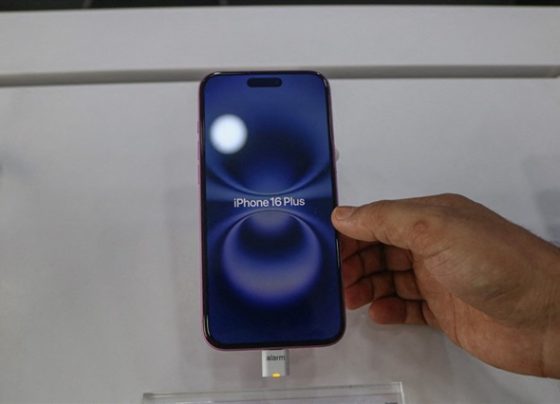 us-tariff-breaks-make-iphones-from-india-20%-cheaper-than-china