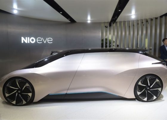china’s-ev-high-flyers-face-hard-landing:-will-big-three-startups-survive-shakeout?