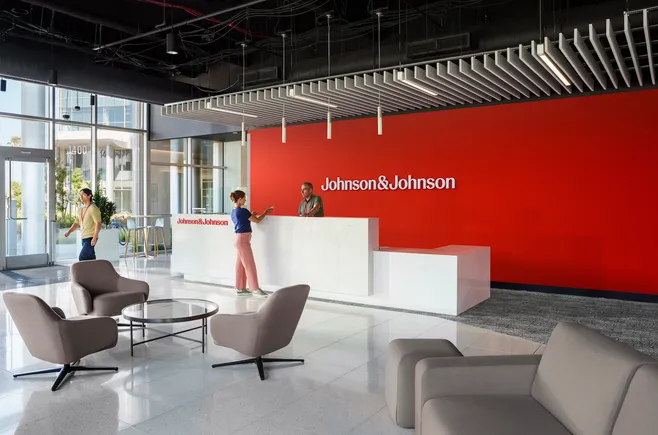 J&J expects tariff charge of $400M this year