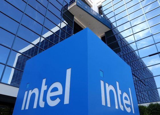 intel-to-continue-boosting-in-house-chip-production,-braces-for-tariff-impacts