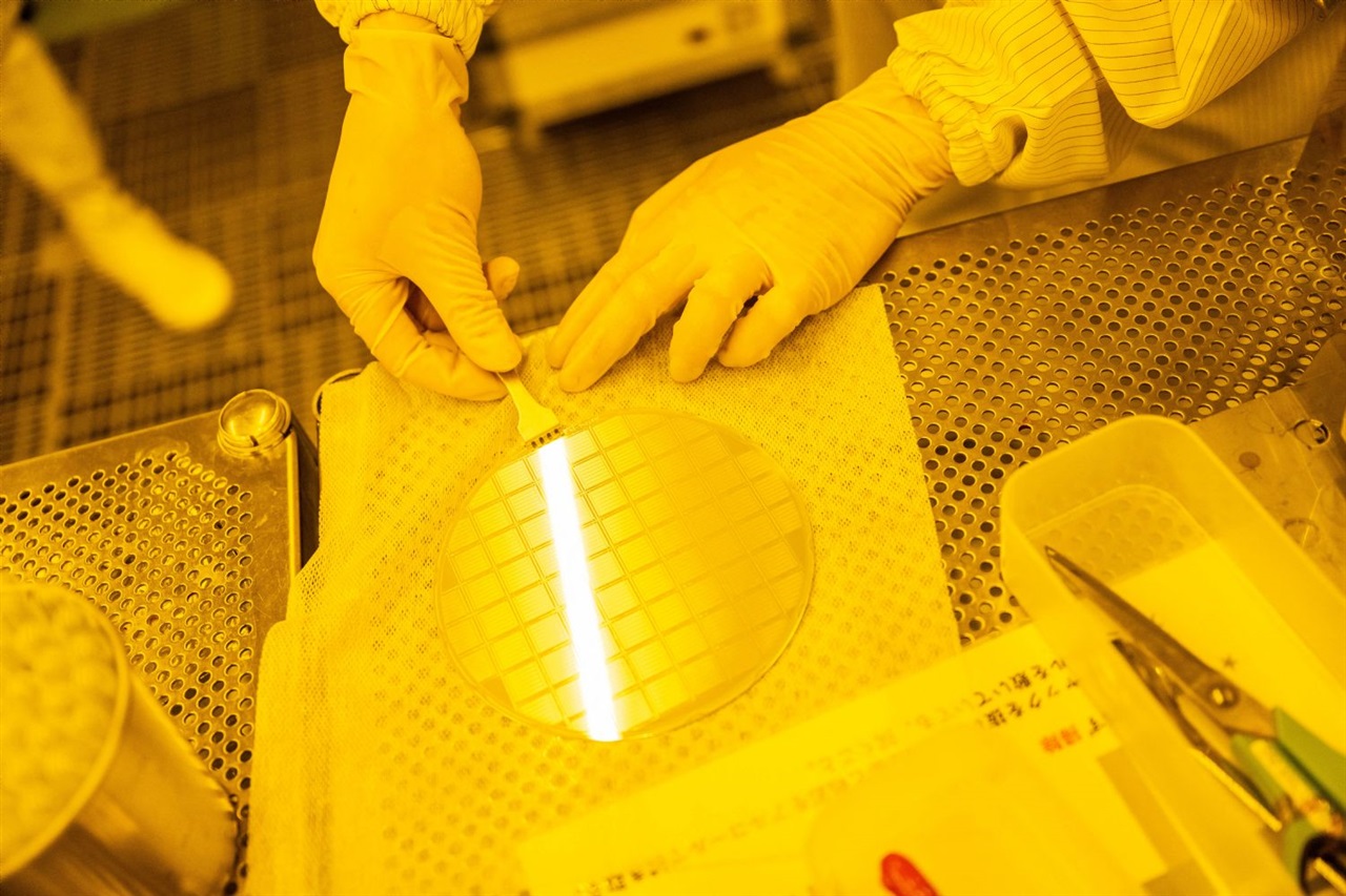 IBM and Deca boost North American chipmaking with new advanced packaging line in Quebec