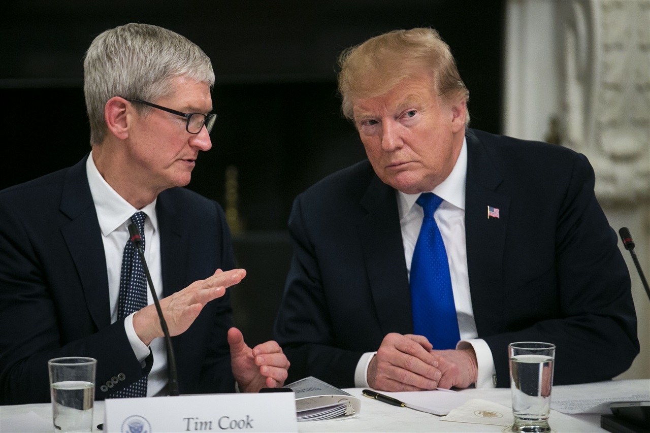 Trump targets Apple in renewed push for U.S. iPhone production