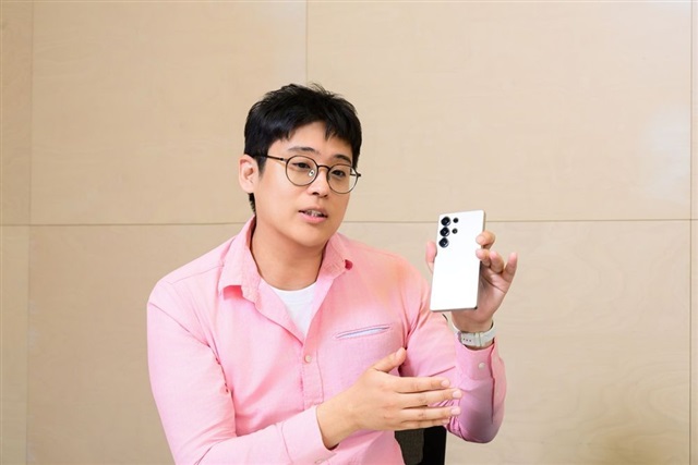 Winners and losers in Samsung’s new camera playbook