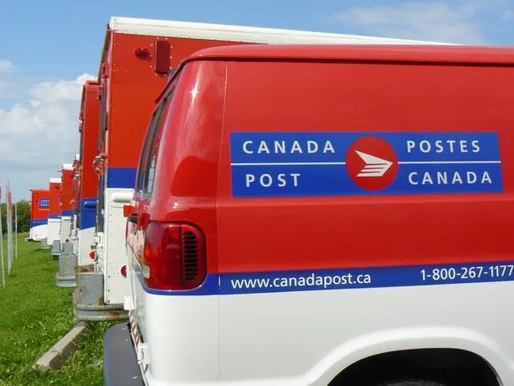 Canada Post, union resume talks as contract expiration looms