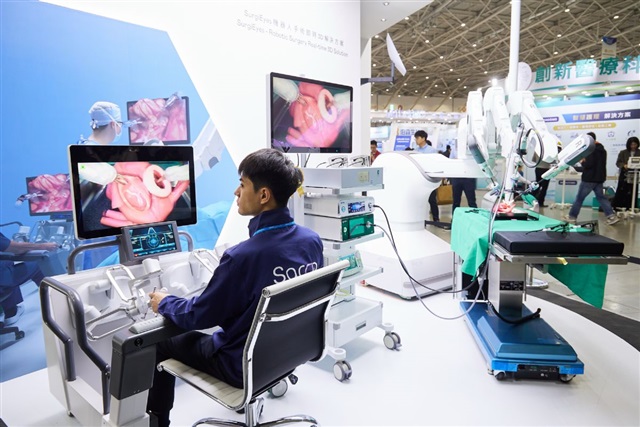 Pharmacy chains merge in Taiwan, but labor pains persist