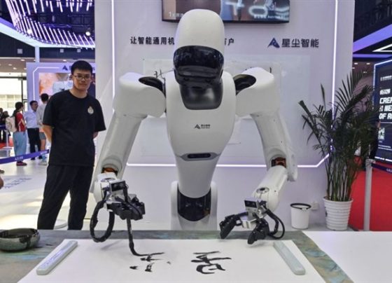 vingroup-enters-humanoid-robot-race-with-vietnam’s-first-‘made-in-vietnam’-model