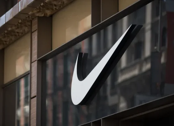 nike-fights-$1b-tariff-hit-with-sourcing-shifts,-price-hikes