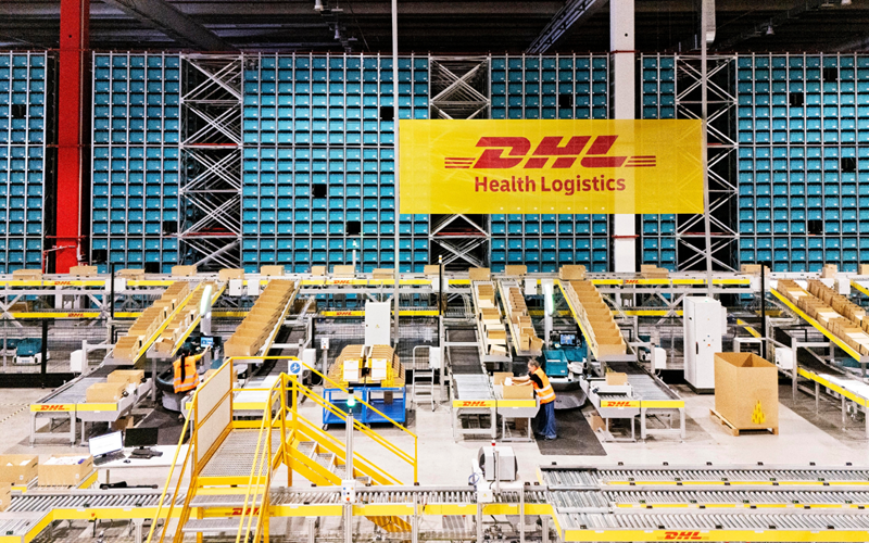 Logistica del farmaco, Dhl inaugura nell’hub di Livraga (Lodi) un’area con 138 robot