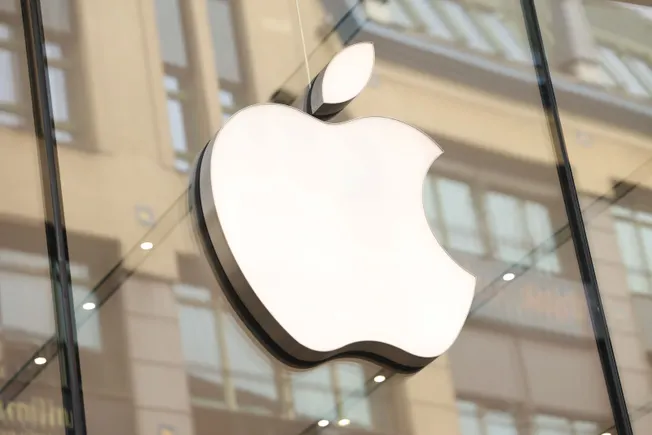 Apple promotes a ‘central architect’ of its supply chain to COO