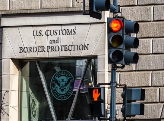 all-fda-regulated-de-minimis-imports-now-face-agency-review-for-entry