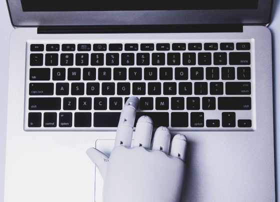 how-to-avoid-losing-thousands-of-dollars-in-a-job-scam