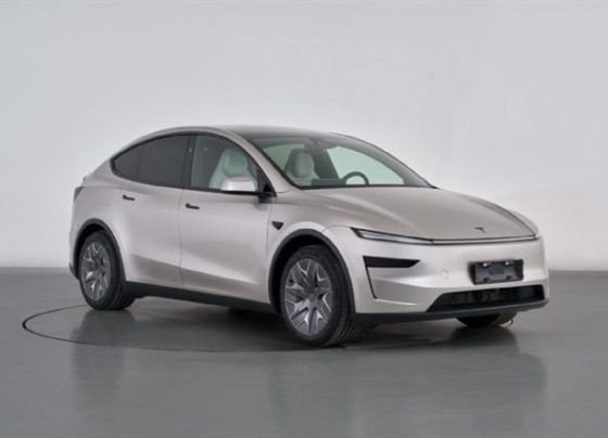 tesla-ignites-three-row-ev-showdown-in-china