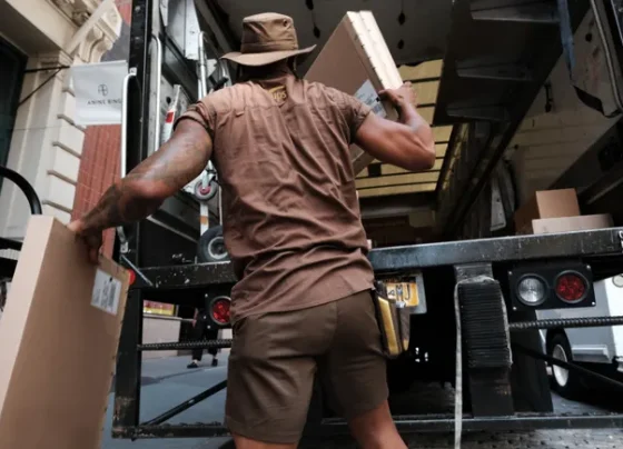 ground-delivery-costs-hit-record-high-as-ups,-fedex-discounts-wane