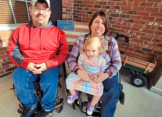 this-couple-with-spina-bifida-was-denied-adoption—until-a-child-like-them-made-their-dream-come-true