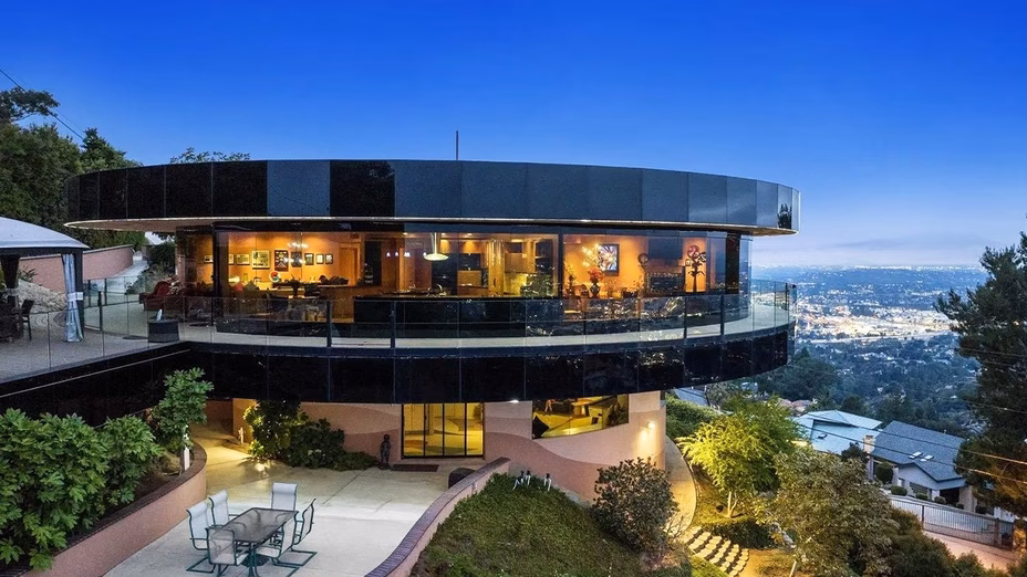 Inside the Bizarre $5M California House That Rotates 360°