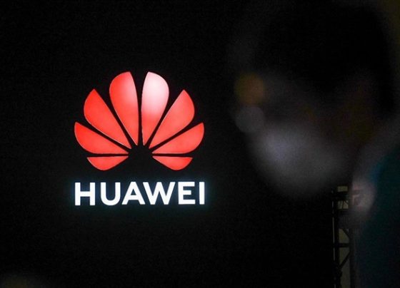 in-china’s-ev-war,-huawei-quietly-takes-the-wheel
