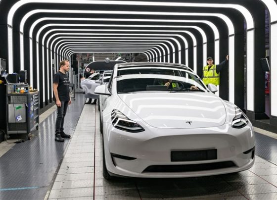 us-hits-chinese-graphite-with-160%-tariffs,-threatening-ev-costs