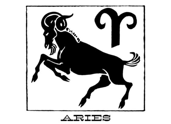your-august-horoscope-is-here—bring-on-the-magic,-luck-and-romance!