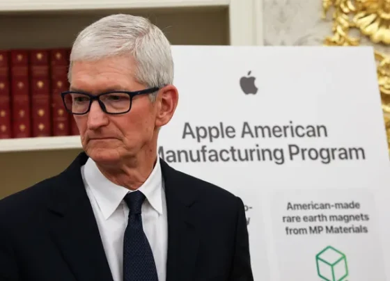 apple-adds-$100b-to-manufacturing-pledge,-aims-to-draw-suppliers-to-us