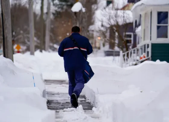 usps-reveals-2025-peak-season-rate-hikes