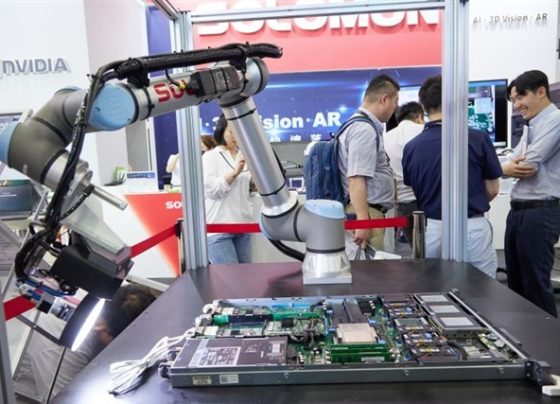 taiwan-chelic-unveils-biomimetic-robotic-hand-as-2q-revenue-climbs-11%