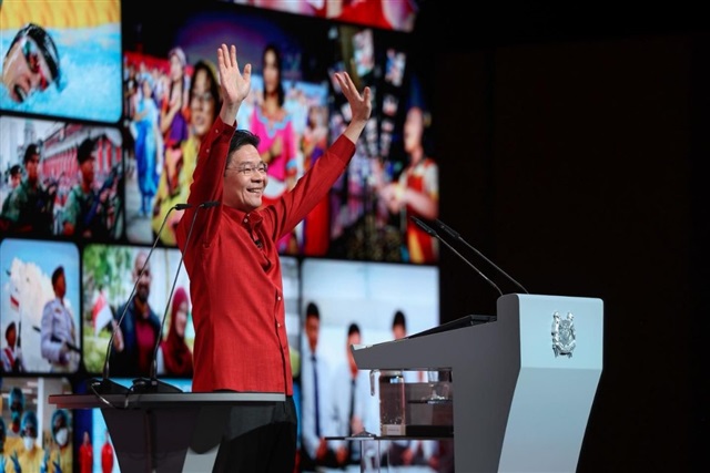 Prime Minister of Singapore highlights employment as economic focus amidst AI advancements