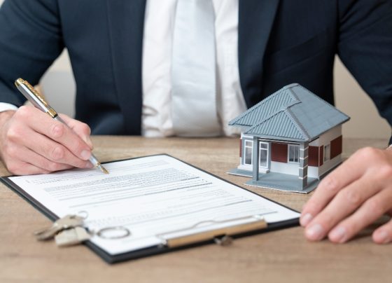 homebuyers-now-must-pay-their-real-estate-agent’s-fee—here’s-how-to-reduce-the-cost