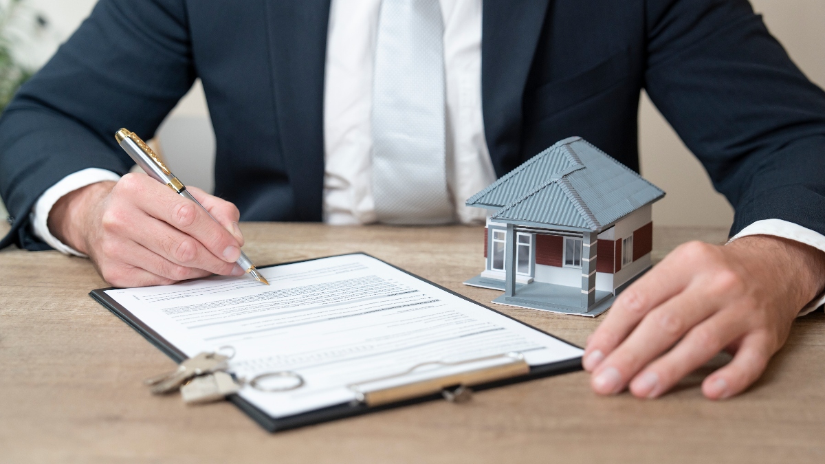 Homebuyers Now Must Pay Their Real Estate Agent’s Fee—Here’s How to Reduce the Cost