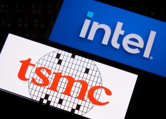 analysis:-softbank-and-trump-team-up-to-boost-intel’s-foundry-push,-unlocking-arm-chip-manufacturing-market