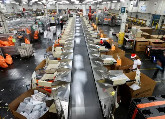 usps-to-open-11-new-sorting-and-delivery-centers-before-holidays