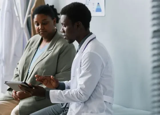 ai-has-promise,-but-health-executives-struggle-with-safe-adoption:-survey