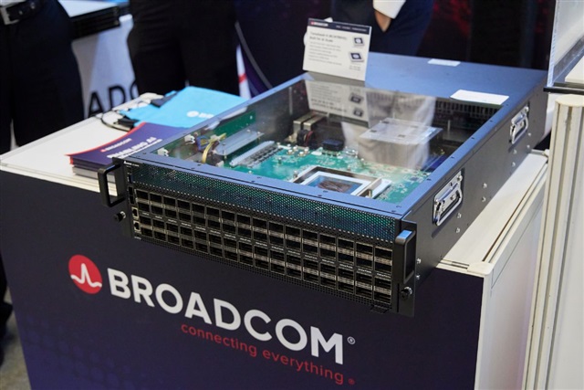 Exclusive: Broadcom secures US$10B ASIC win, Apple and xAI next in line