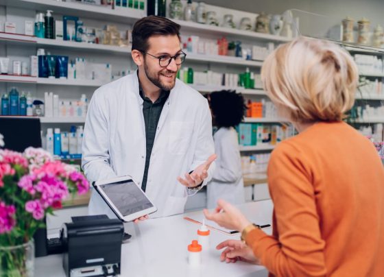expert:-pharmacists-play-key-role-in-addressing-covid-19-vaccine-hesitancy