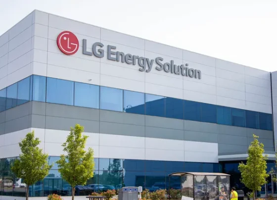 mercedes-benz,-lg-strike-$11b-ev-battery-supply-deal