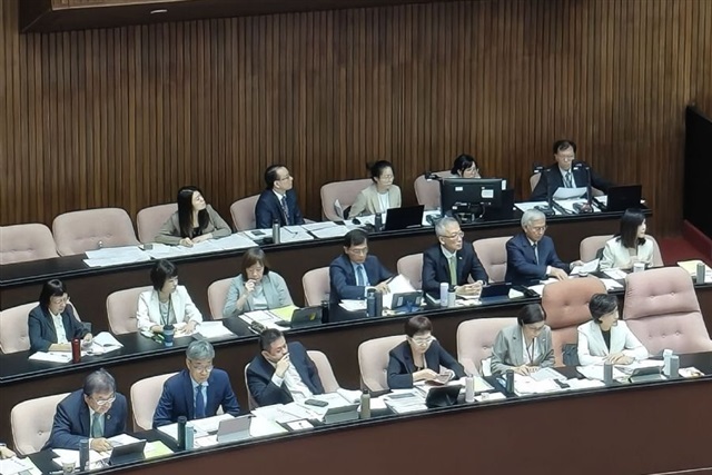 Taiwan economic minister says TSMC leak probe will proceed despite concerns about relations with Japan