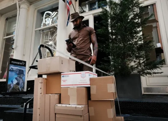 ups-mail-innovations-holiday-surcharges-coming-in-october